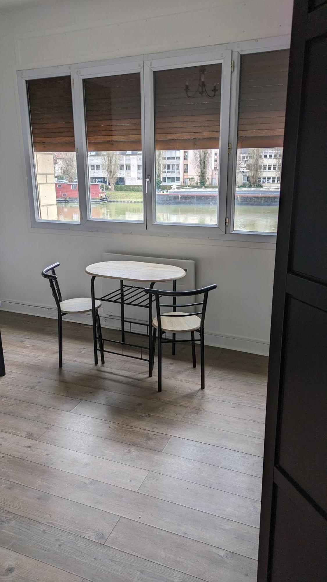 Centre-ville Apartment *